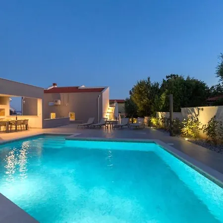Villa Cissa By Guide