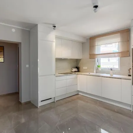 Cissa By Guide Villa Peroj