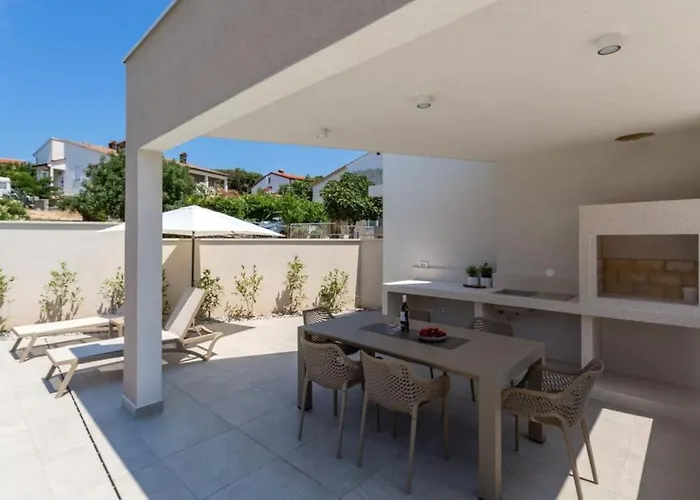 Villa Cissa By Guide *